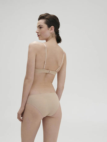 back view of the Essentiel bikini in rose by Simone Pérèle showing moderate coverage and smooth edges
