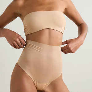 Tanga de control ligero como una pluma