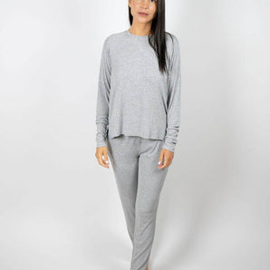 Aspen Dream silver ribbed joggers with side pockets and cuffed hems in soft, breathable bamboo for a comfy, flattering fit.