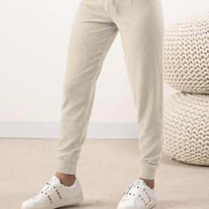 Aspen Dream Cashmere cozy joggers with drawstring waist and banded cuffs in breathable bamboo for stylish, all-day comfort.