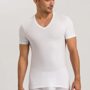 HANRO Cotton Superior Fitted V-Neck T-Shirt in white for men in mercerized Egyptian cotton with a slim fit and broad V-neck, front view.