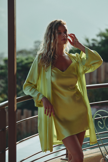 Marjolaine Calista Short Robe in tilleul  color, silk chiffon fabric with kimono sleeves and satin belt front view
