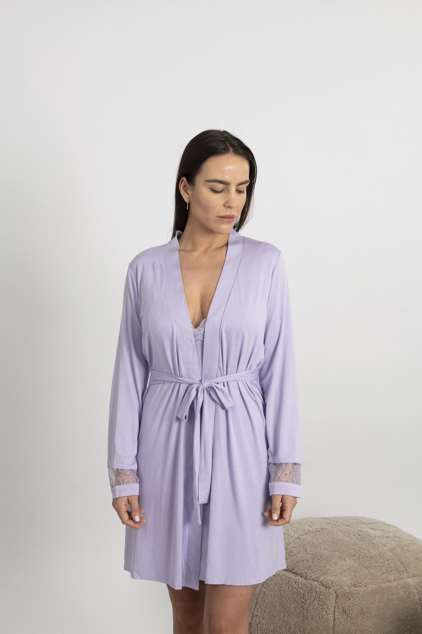 Raine short robe in lavender